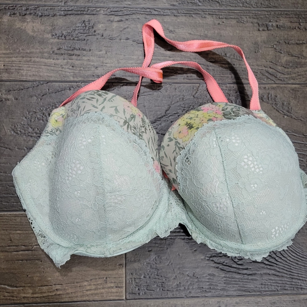 Victorias secret bra 32DDD